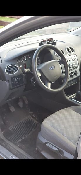 Ford Focus 1.6i 74KW 2005 - fotka 8 z 10