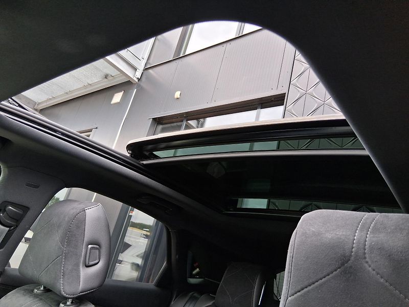 DS Automobiles DS7 Crossback PERF. LINE + E-TENSE 360K 4x4 - fotka 36 z 37
