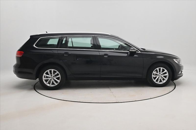 Volkswagen Passat 2,0 TDI 110 kW COMFORTLINE Zár - fotka 4 z 28