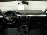 Volkswagen Passat (2017) 1.6 TDi, Navi, LED - náhled 8