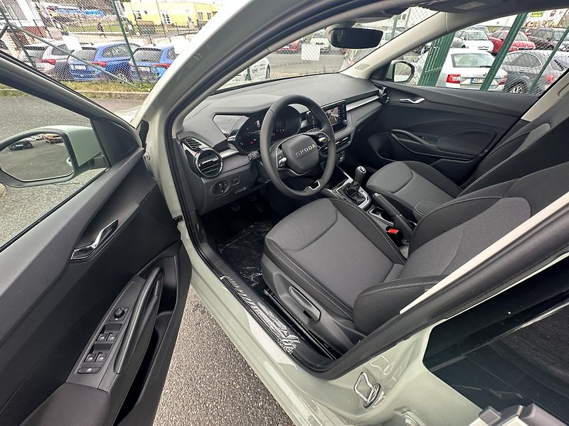 Škoda Fabia CLASSIC 1.0MPI 59kW - fotka 6 z 12