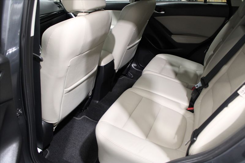Mazda CX-5 2,0 Skyactiv AWD Automat - fotka 13 z 32