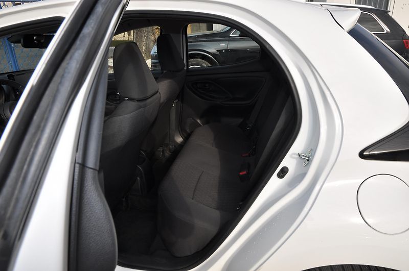 Toyota Yaris 1.5VVT-i 92kW - fotka 7 z 18