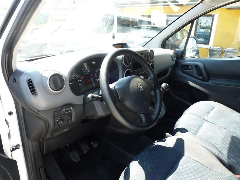 Peugeot Partner 1,6 HDI LONG L2H1 WEBASTO 3mís - fotka 16 z 44