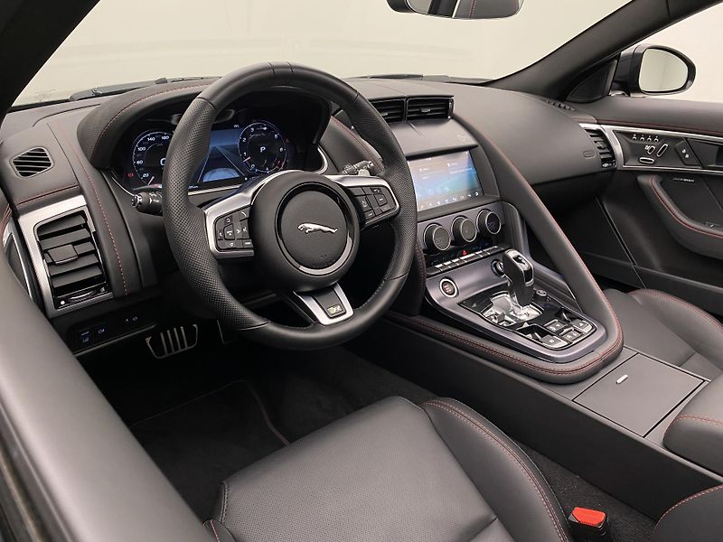 Jaguar F-Type SVR 5.0 423kW AWD AUT  - fotka 4 z 49