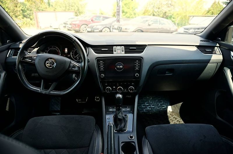 Škoda Octavia (2018) 2,0 TSI 169 kW - fotka 27 z 51
