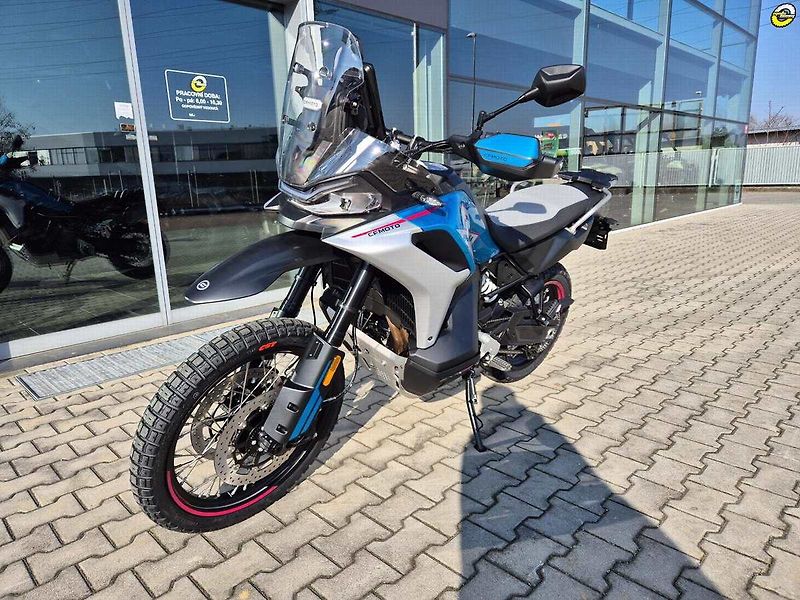 CFMOTO 800 MT (2026) X - fotka 8 z 20