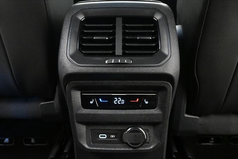 Seat Tarraco 2,0 TDI 147 kW 4x4 DSG XCELLEN - fotka 22 z 33