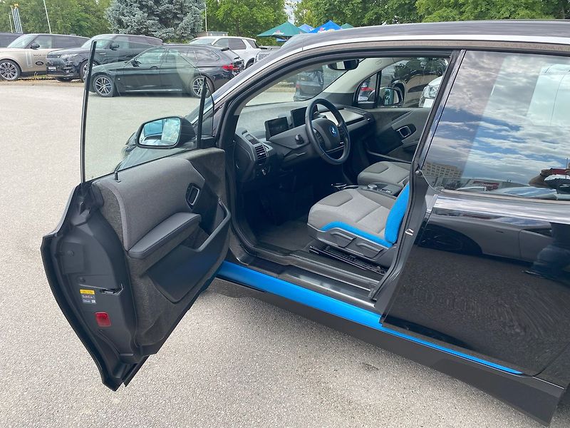BMW i3 120Ah Comfort Navi Reku - fotka 8 z 24