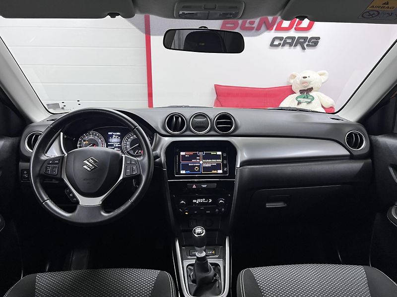 Suzuki Vitara 1.4i 103 kW, 2019 REZERVACE - fotka 18 z 29