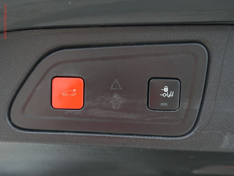 Citroën C5 Aircross (2019) 1.5 HDi, Feel, navi, kamera - fotka 18 z 18