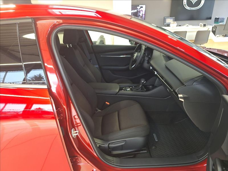 Mazda 3 (2026) 2.5 G 140ps 6AT FWD CENTRE-LIN - fotka 6 z 14