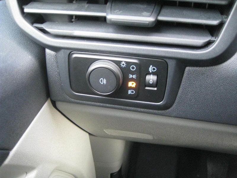 Ford Transit Custom (2026) TREND 320 L2,dlouhý, 136k - fotka 20 z 36