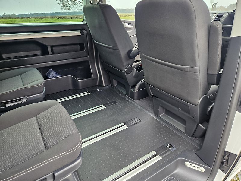 Volkswagen Multivan (2018) 2L 110KW, 4X4, DSG, DPH - fotka 20 z 23