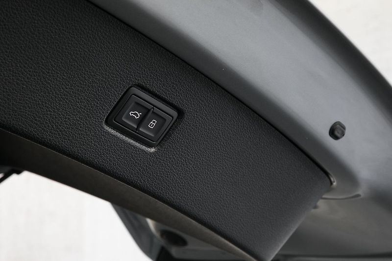Audi Q7 3.0TDI 210kW S-line Web ZÁRUKA - fotka 49 z 50