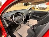 Hyundai i30 1.6CRDI 66kw - náhled 11