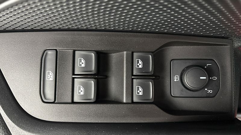 Škoda Octavia 1.5 TSI Ambition - fotka 21 z 24