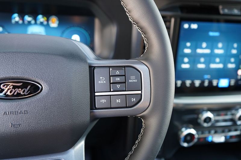Ford F-150 (2026) Lariat 5,0 298 kW - fotka 36 z 56