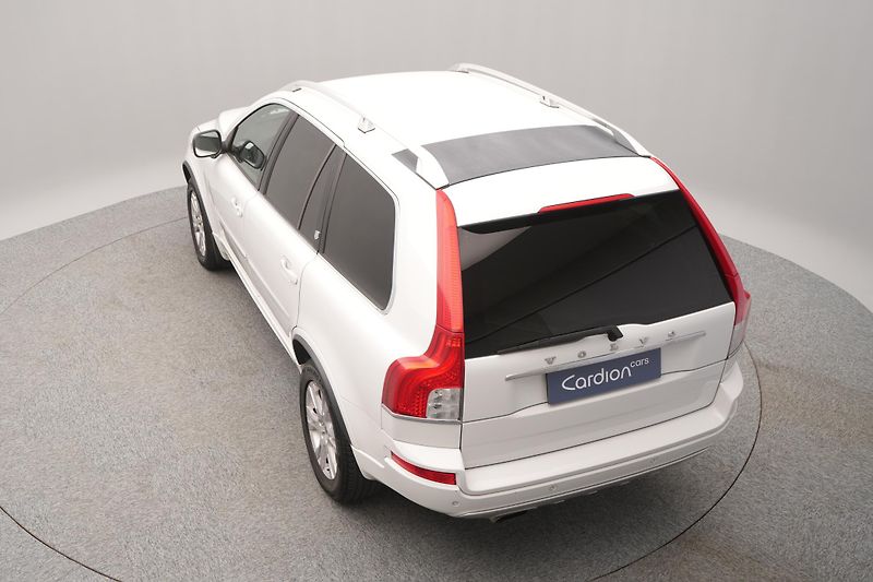 Volvo XC90 D5 AWD EXECUTIVE AUT CZ - fotka 14 z 36