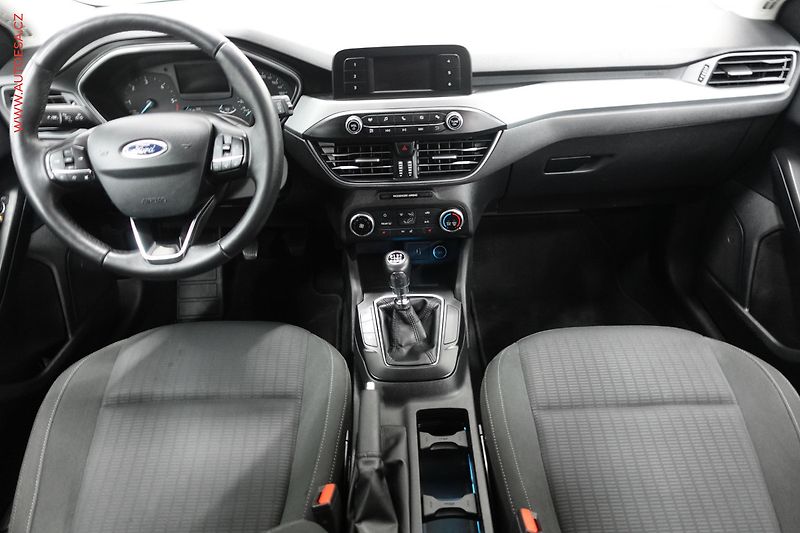 Ford Focus (2018) 1.5 TDCi, ČR, autoAC - fotka 8 z 22