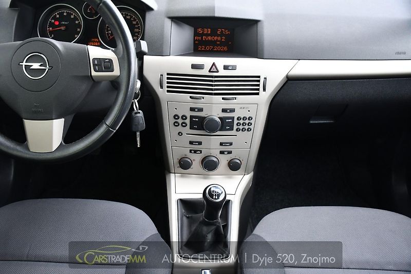 Opel Astra SW 1.6i SPORT A/C  - fotka 23 z 42