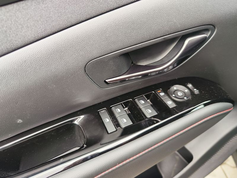 Hyundai Tucson 1.6 T-GDI/118kW DCT N-Line - fotka 32 z 34