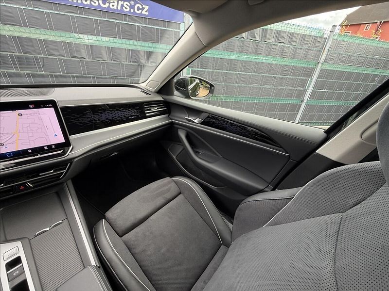 Volkswagen Passat 1.5 eTSI Business/HUD/ERGO - fotka 11 z 28