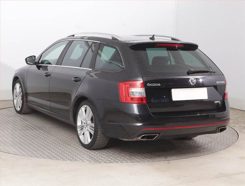 Škoda Octavia (2016) RS 2.0 TSI, Automat, Kůže - fotka 4 z 16