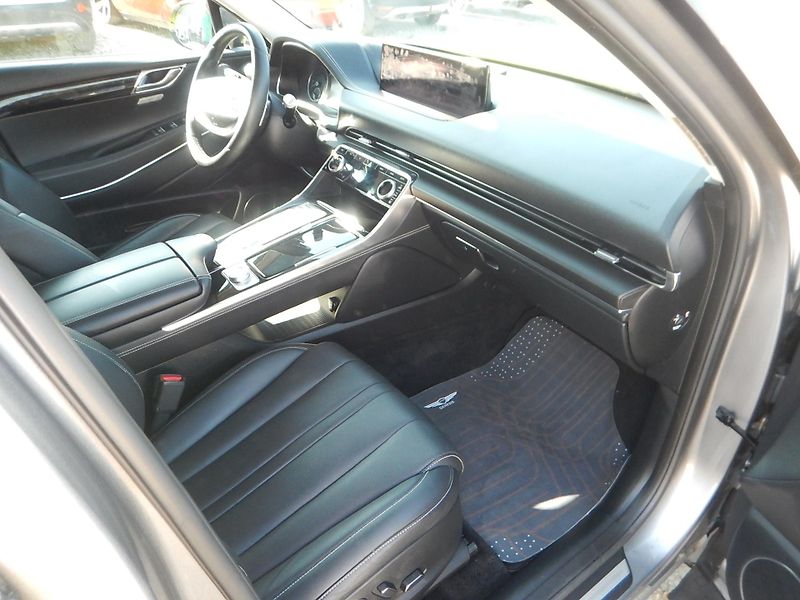Genesis GV80 3.0 CRDi - fotka 13 z 27