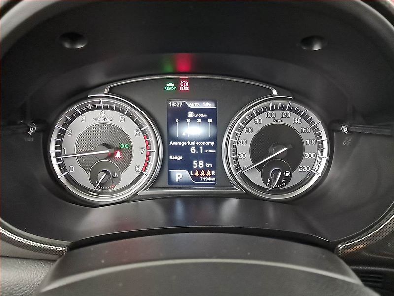 Suzuki Vitara (2024) Elegance 1.5 Hybrid - fotka 11 z 22