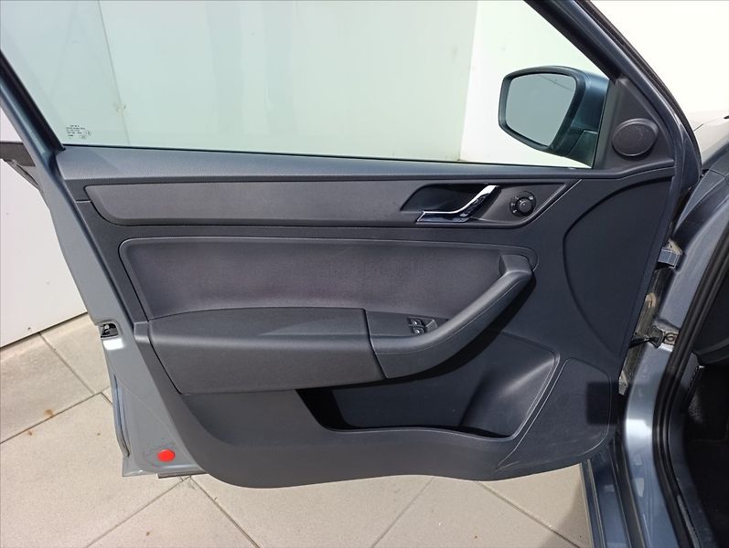 Škoda Rapid 1,2 TSi Aut.klima Navigace - fotka 12 z 38