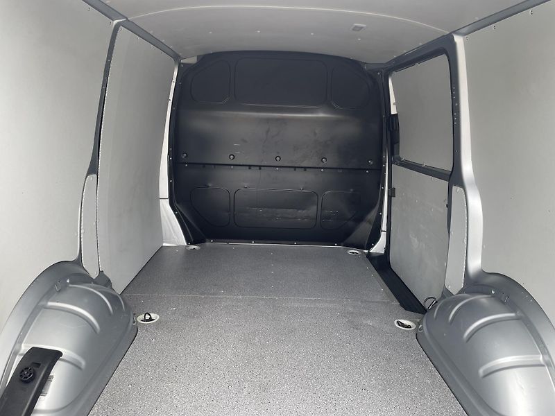 Volkswagen Transporter (2021) T6.1 2.0 TDI 110 kW - fotka 23 z 23