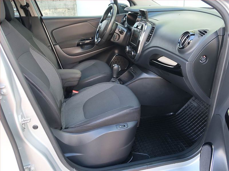 Renault Captur (2014) 1.2 TCe, Automat, Navi - fotka 9 z 17