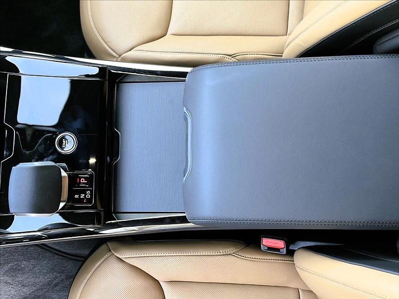 Land Rover Range Rover Sport (2026) 3,0 D300 DYNAMIC SE - fotka 29 z 36
