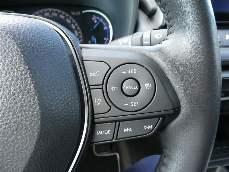 Toyota RAV4 2,5 Hybrid,1.maj,ČR,tažné - fotka 22 z 33