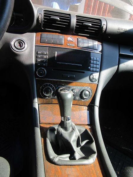 Mercedes-Benz 220 (2005) CDI  - fotka 8 z 12