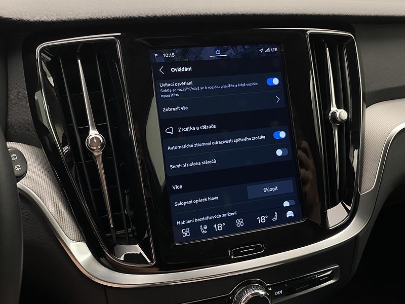 Volvo V60 B4 CORE AUT CZ - fotka 47 z 58