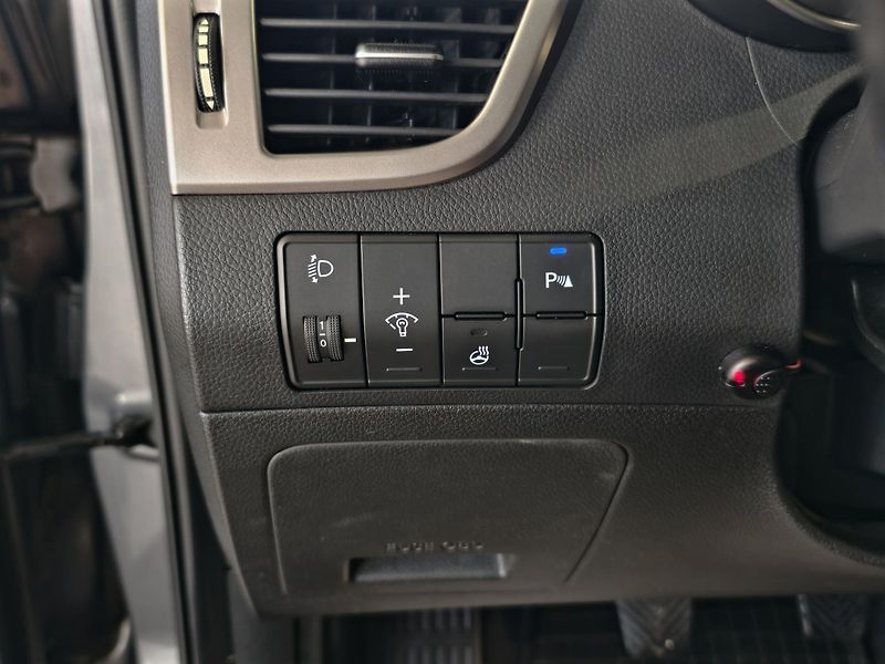 Hyundai i30 1.6 GDi 88kW KAMERA VÝHŘEVY ČR - fotka 20 z 23