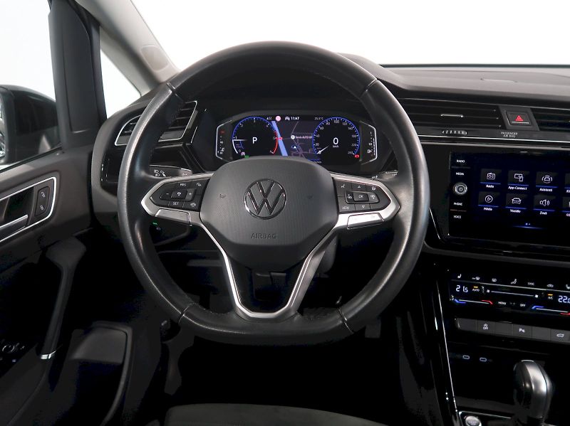 Volkswagen Touran (2023) HIGHLINE 2.0TDI 110KW DSG CZ - fotka 17 z 42