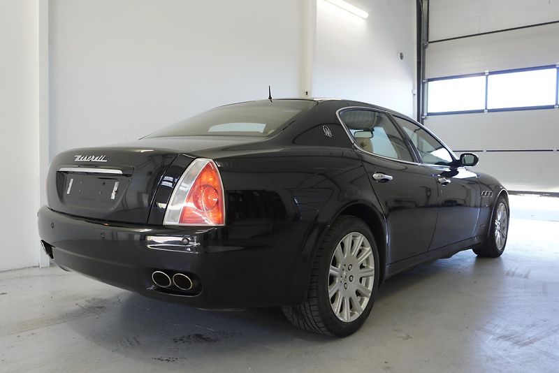 Maserati Quattroporte (2007) 4.2i 295 kW AUTOMAT - fotka 9 z 46
