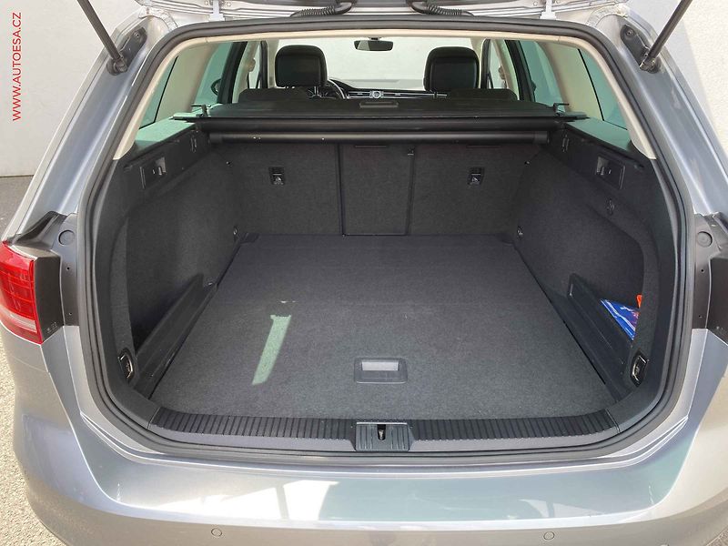 Volkswagen Passat (2018) 1.4TSi, Comfortline, navi - fotka 7 z 18