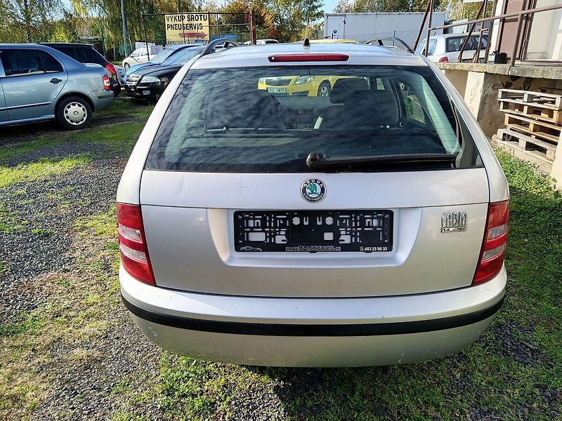 Škoda Fabia (2003) 1.4 16V Comfort Combi - fotka 4 z 20