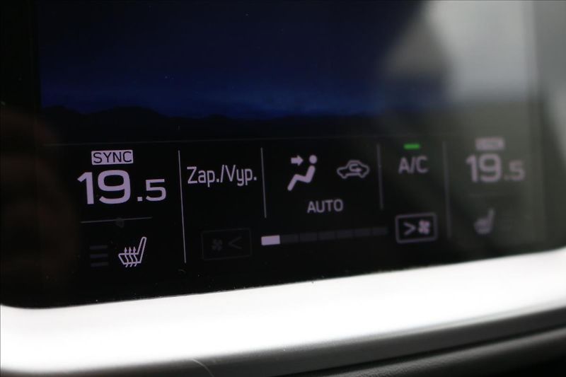 Subaru Outback 2,5 129KW, AWD , DSG - fotka 35 z 59