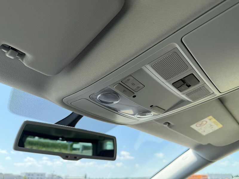 Volkswagen Sharan 2.0 TDI KAMERA TAŽNÉ ROZVODY - fotka 28 z 55