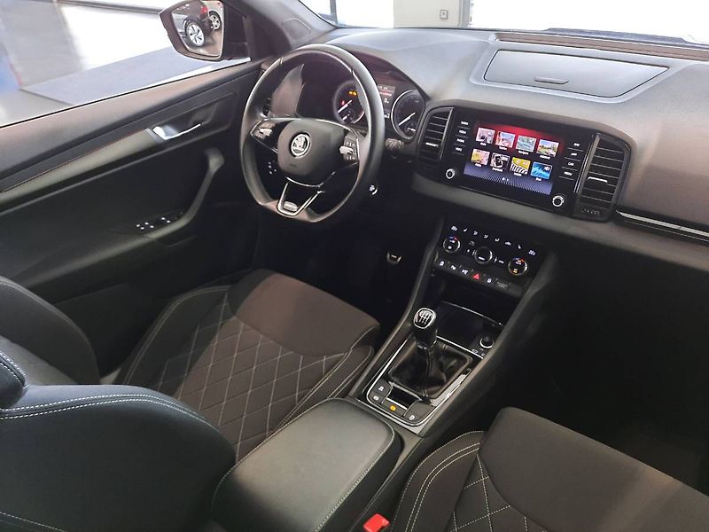 Škoda Karoq (2021) Sportline 1.5 TSI (110kW/150k) - fotka 12 z 25