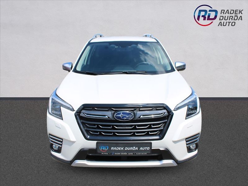 Subaru Forester 2,0 i  1.MAJ,4X4,A/T,ZÁRUKA - fotka 2 z 42
