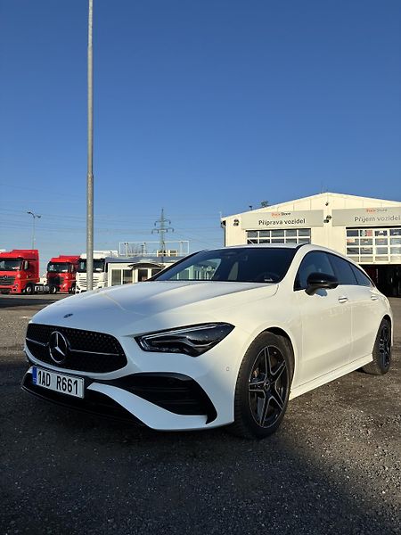 Mercedes-Benz CLA (2024) 200d shooting brake - fotka 3 z 14