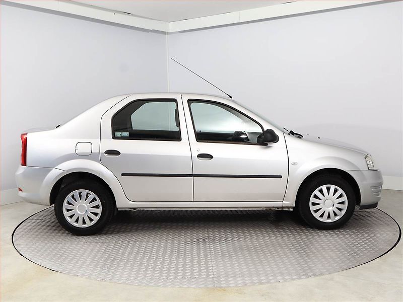 Dacia Logan (2010) 1.4, ČR,1.maj, po STK - fotka 6 z 10