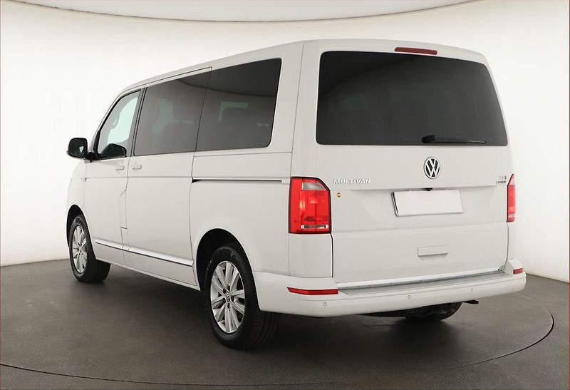 Volkswagen Multivan (2016) Highline 2.0 TDI, ČR - fotka 4 z 20