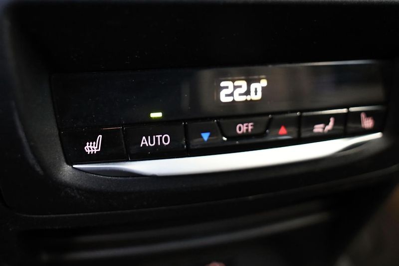 BMW X3 xDrive20d - fotka 16 z 17
